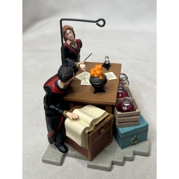 Harry Potter Hallmark Ornament Potion Class Scene 2007 Hogwarts Decor - Picture 4 of 8